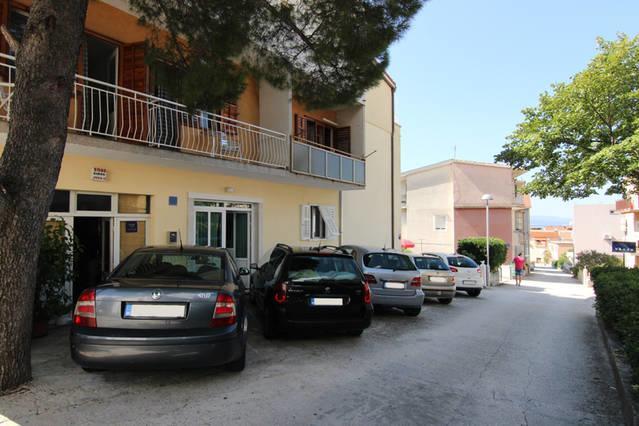 Eco-Apartments With Nice Garden Baška Voda Eksteriør bilde