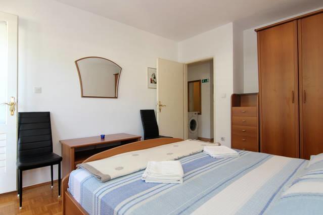 Eco-Apartments With Nice Garden Baška Voda Eksteriør bilde